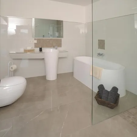 Designapartments Besondere Art - Sennhütte 7 *