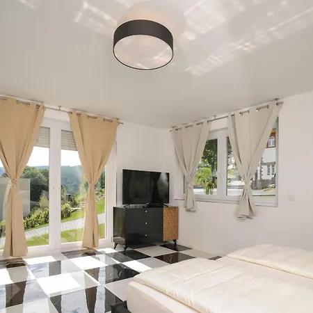 Designapartments Besondere Art - Sennhuette 7 Apartment