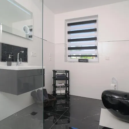 Designapartments Besondere Art - Sennhütte 7 *