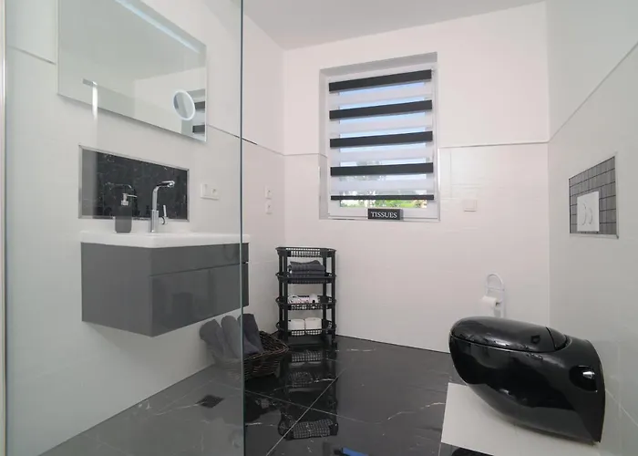 Designapartments Besondere Art - Sennhuette 7 *