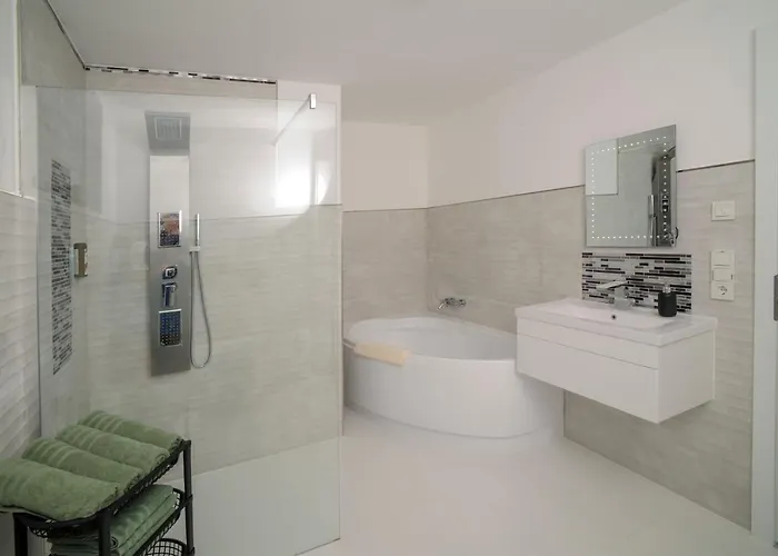 Designapartments Besondere Art - Sennhuette 7 *