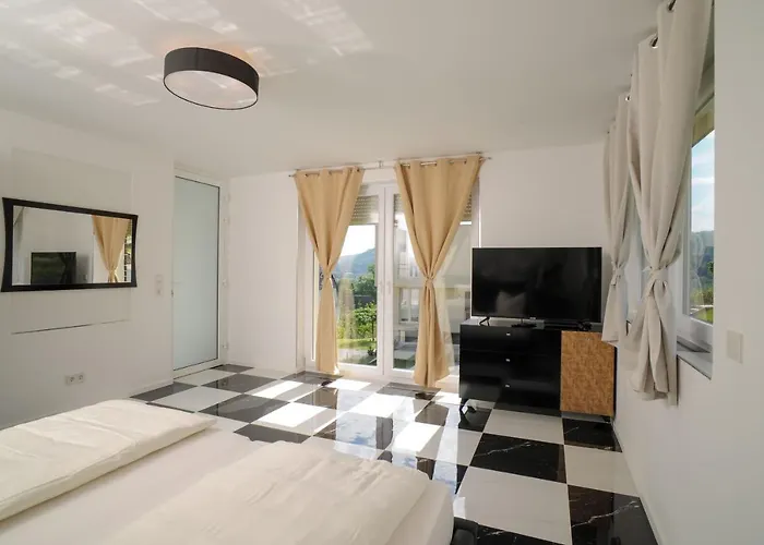 Designapartments Besondere Art - Sennhuette 7 *